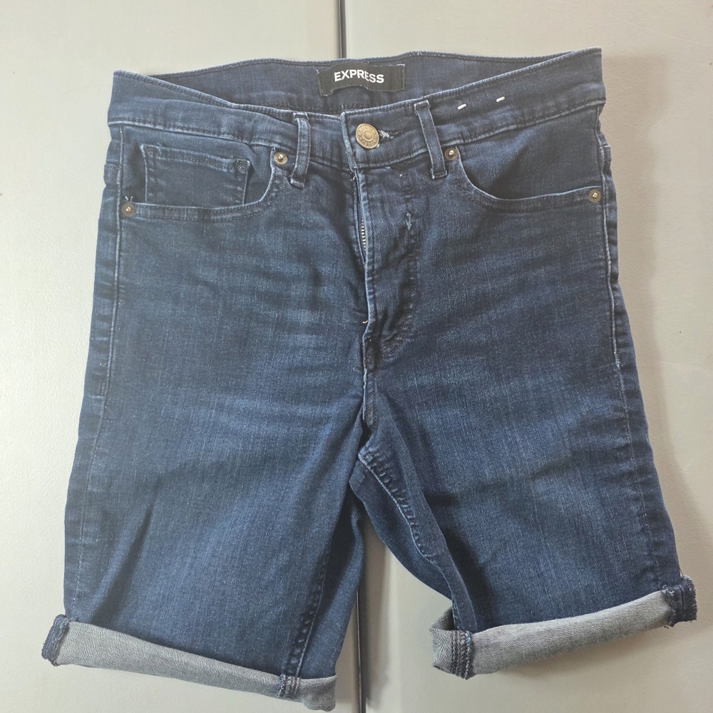 Express Women Bermuda High Rise Shorts Size 6